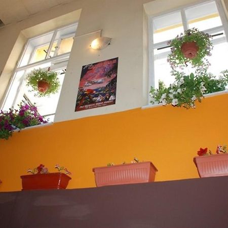 Central Station Hostel Belgrado Buitenkant foto