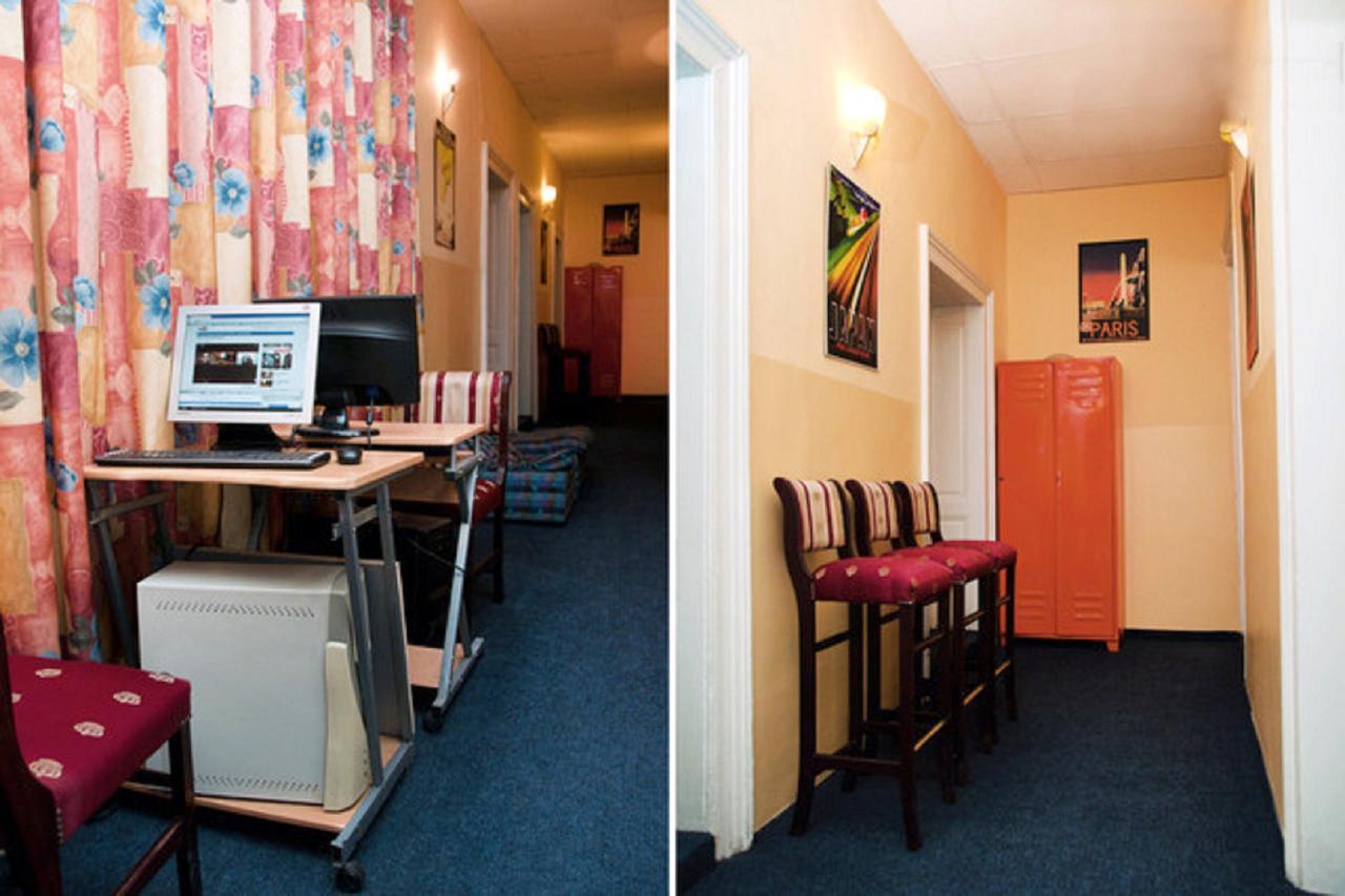 Central Station Hostel Belgrado Buitenkant foto