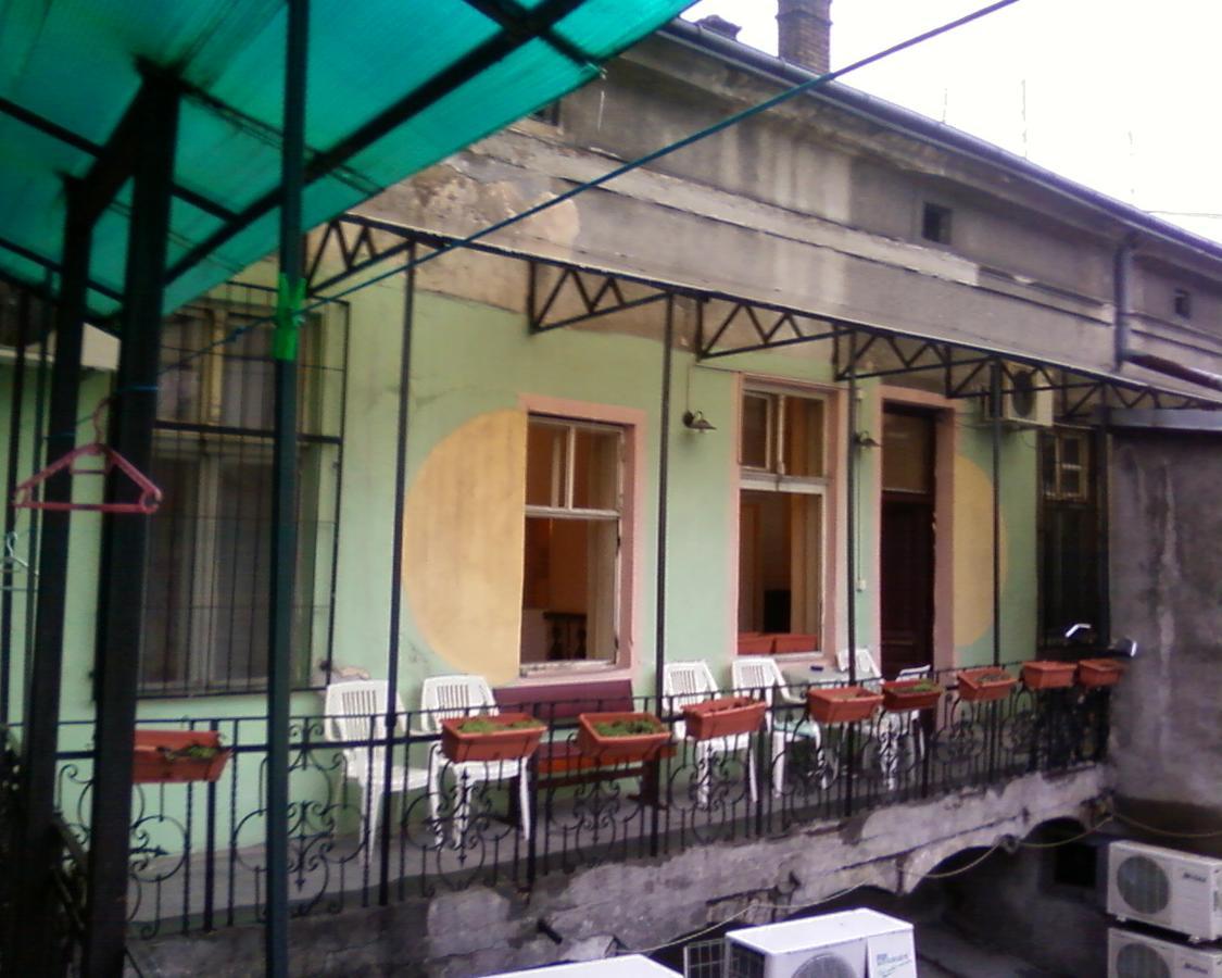 Central Station Hostel Belgrado Buitenkant foto